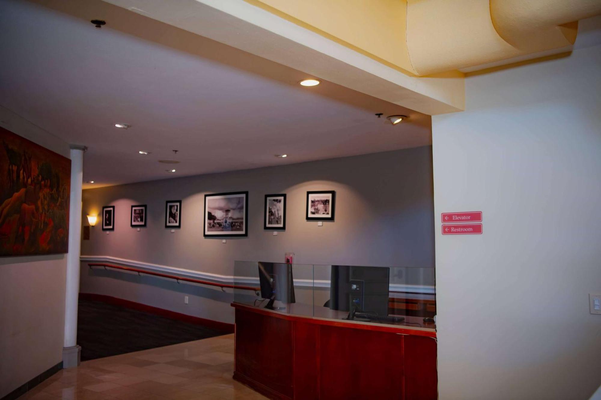 รามาดา พลาซา บาย วินด์แฮม การ์เดน โกรฟ/แอนาไฮม์ เซาท์ Hotel การ์เดนกรูฟ ภายนอก รูปภาพ