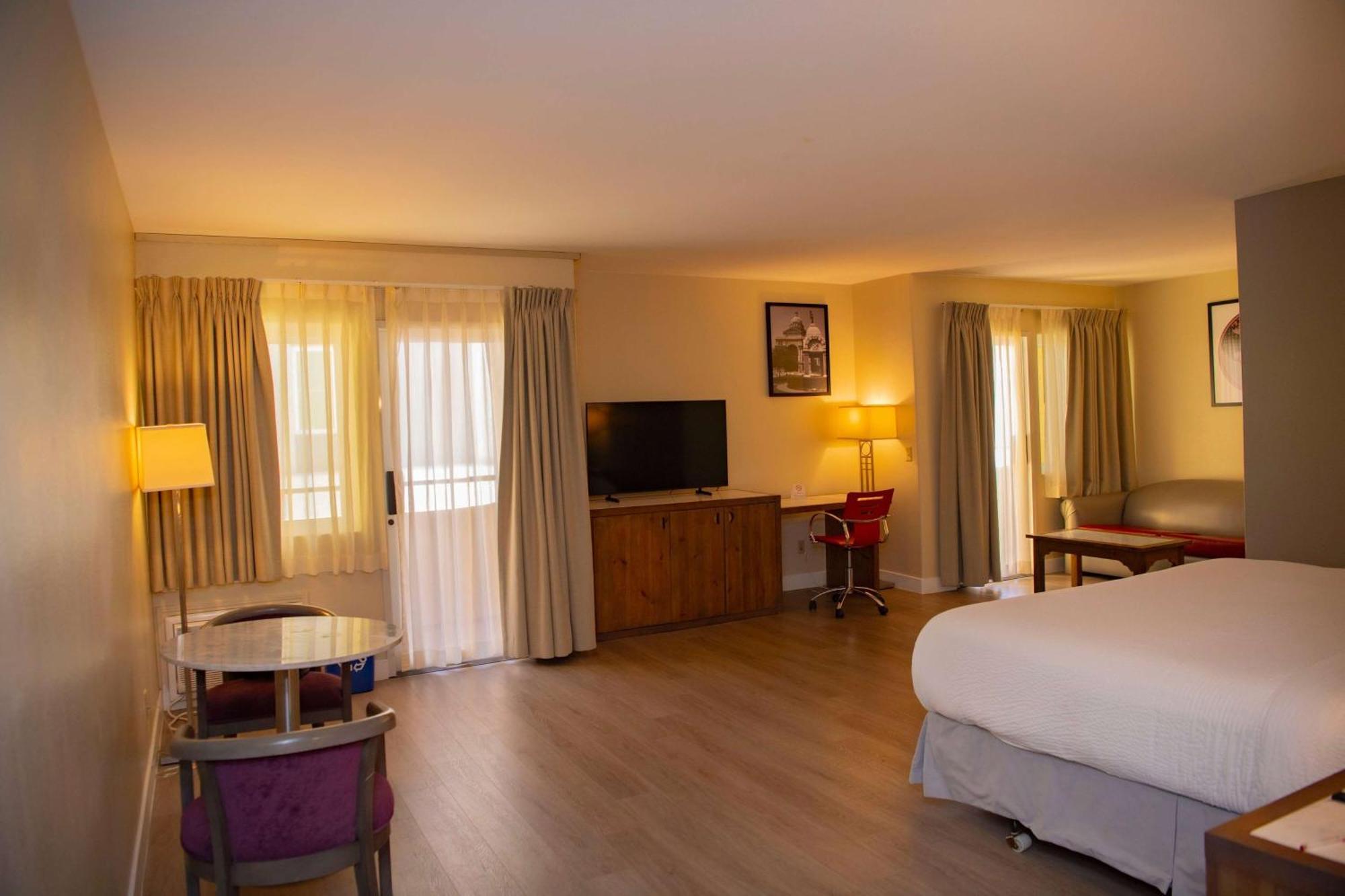 รามาดา พลาซา บาย วินด์แฮม การ์เดน โกรฟ/แอนาไฮม์ เซาท์ Hotel การ์เดนกรูฟ ภายนอก รูปภาพ